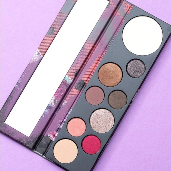 NWT MAC Risk Taker Eyeshadow Palette - Picture 6 of 8